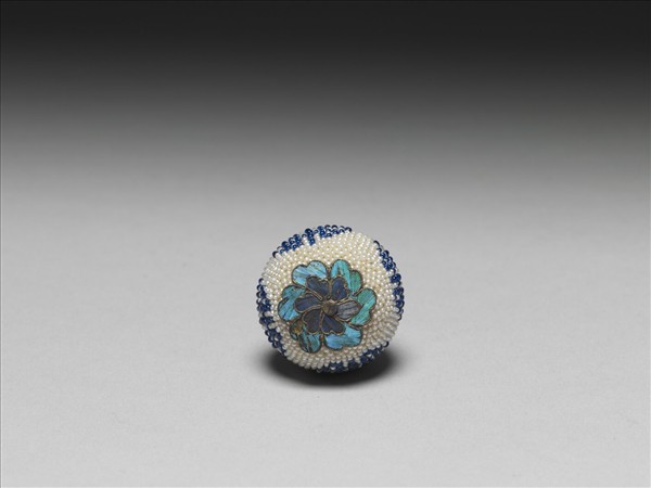 緝藍白米珠萬壽鈕子