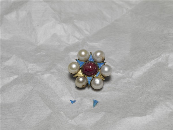 銅鍍金點翠嵌珠寶花卉鈕扣