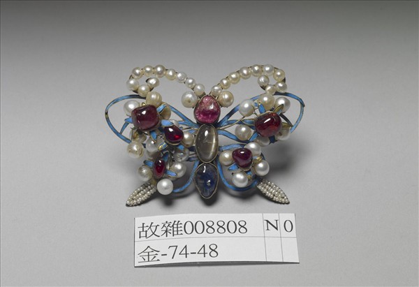 銀鍍金嵌珠寶點翠蝴蝶式帽正