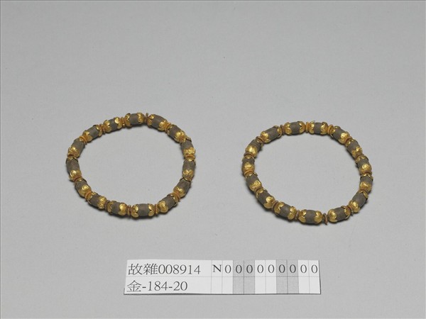 鍍金托蓮子形手鐲（一對）