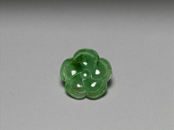 翠玉花卉鈕扣