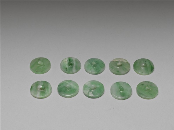 翠玉團壽紋鈕扣