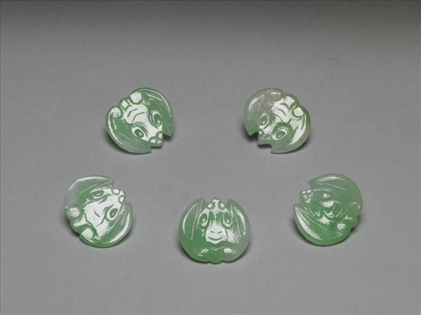 翠玉蝙蝠鈕扣