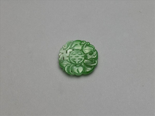 翠玉福壽萬年鈕扣