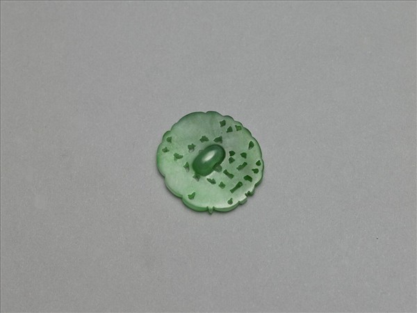 翠玉福壽萬年鈕扣