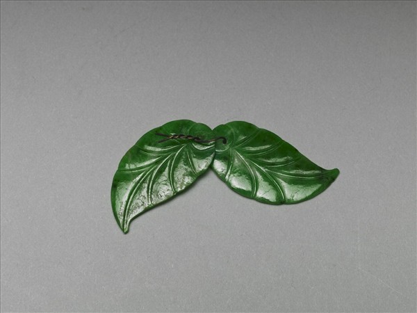 翠玉葉飾件