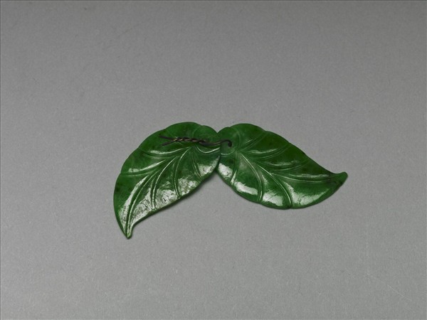 翠玉葉飾件