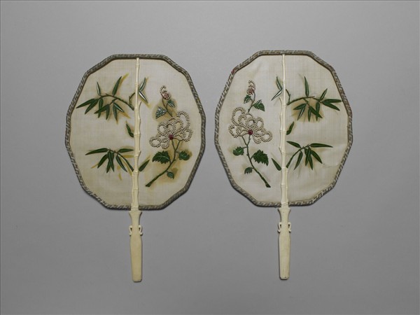 彩繡嵌寶石團扇