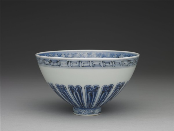 青花幾何花卉紋蓮子碗