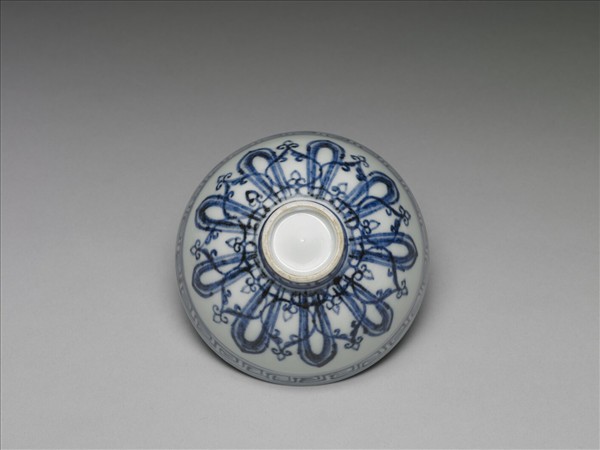 青花幾何花卉紋蓮子碗