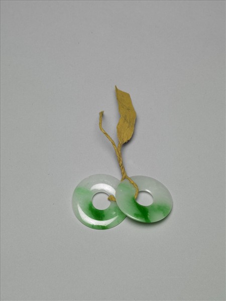 翠玉耳環（一對）