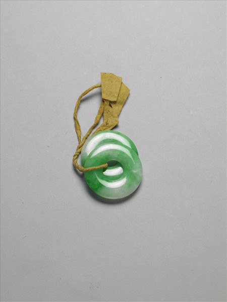 翠玉耳環（一對）