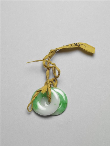 翠玉耳環（一對）