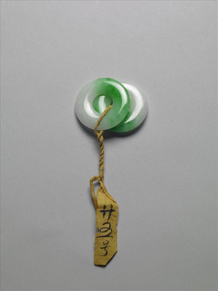 翠玉耳環（一對）