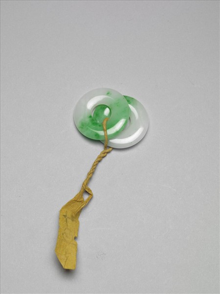 翠玉耳環（一對）