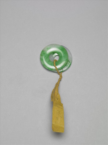 翠玉耳環（一對）