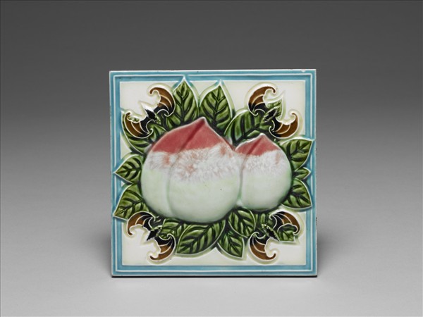 二十世紀上半葉日本桃實蝙蝠圖瓷磚