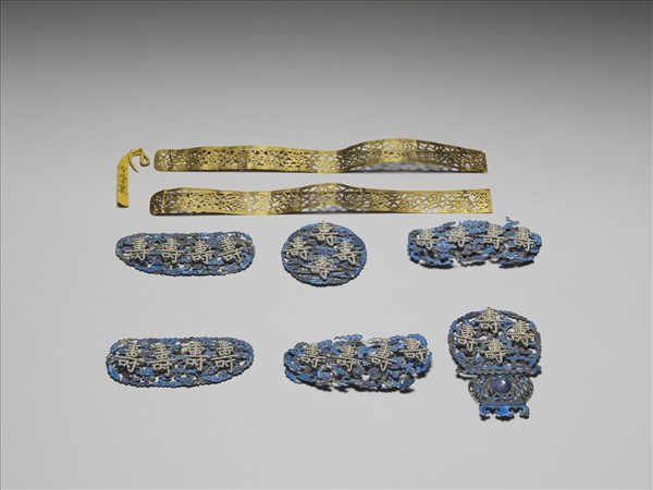 銀點翠嵌米珠壽字鈿花