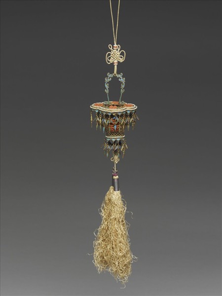 鍍金纍絲嵌寶雙囍花籃香囊