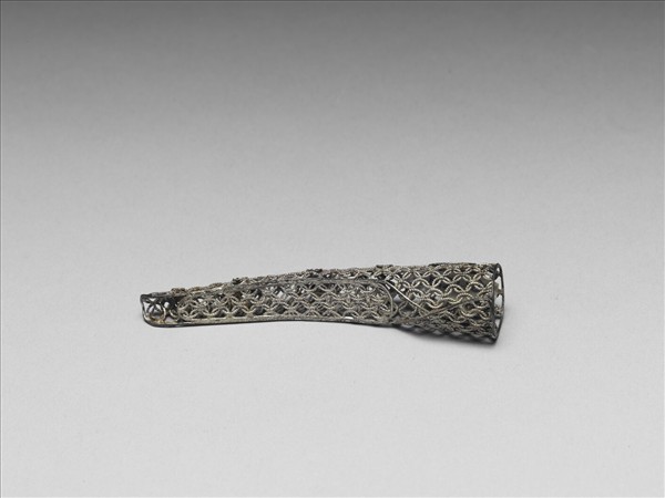 銀鏤空福壽綿長指甲套