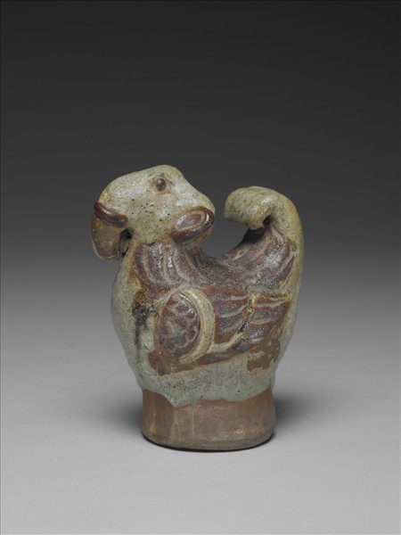 明 青瓷象首鳥身