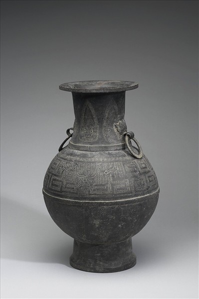 夔龍紋壺
