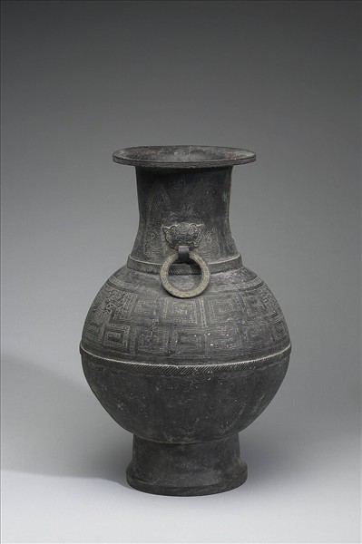 夔龍紋壺