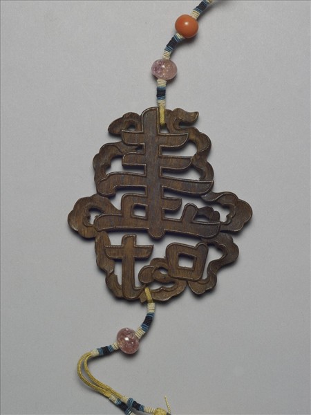 沉香木雕壽字香佩