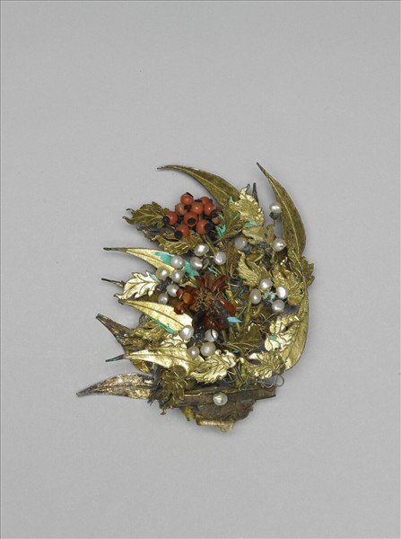 玉嵌珠寶花籃飾件