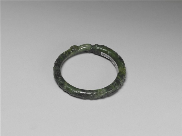玉龍形鐲