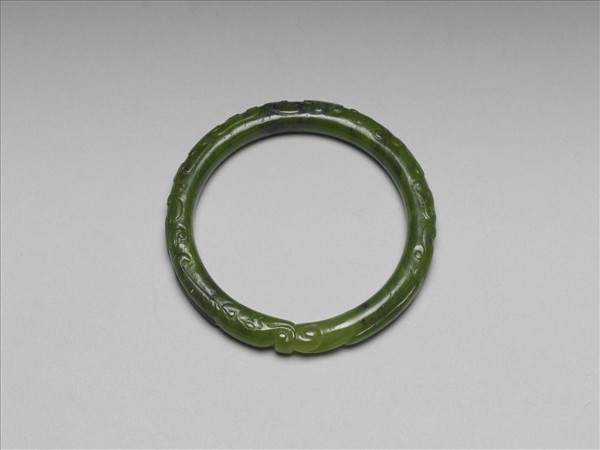 玉龍紋鐲
