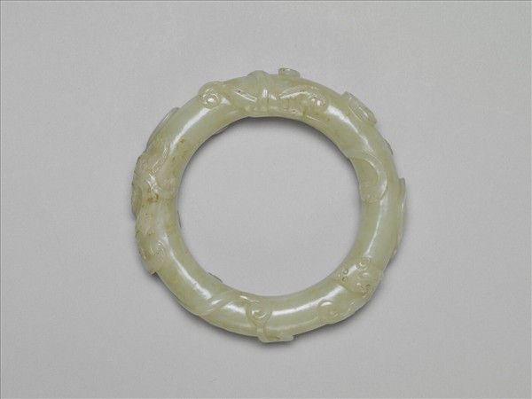 玉夔龍紋鐲