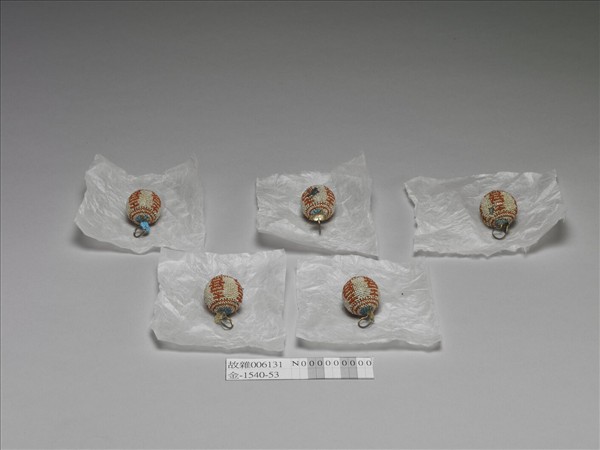 囍字緝米珠鈕子