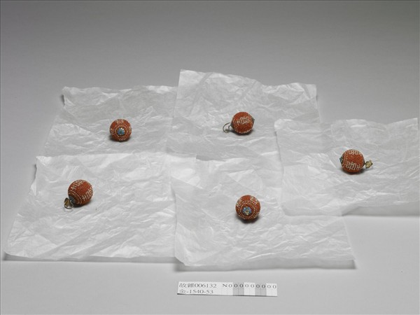 囍字緝米珠鈕子