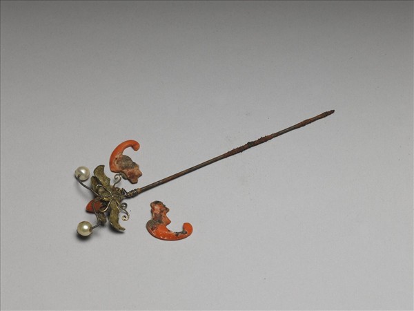 珊瑚嵌珠蝙蝠簪