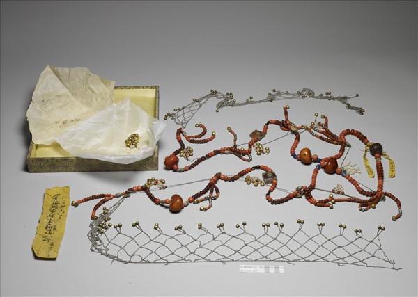 珊瑚蜜蠟寶石米珠纓絡