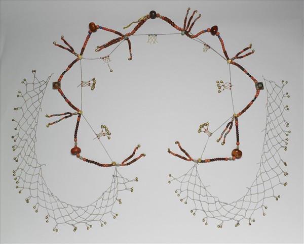 珊瑚蜜蠟寶石米珠纓絡