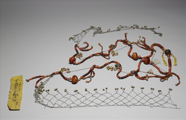 珊瑚蜜蠟寶石米珠纓絡