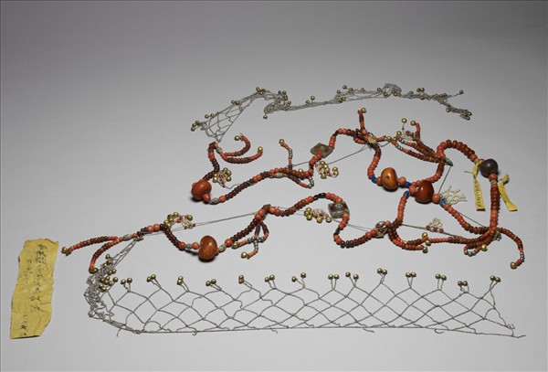 珊瑚蜜蠟寶石米珠纓絡