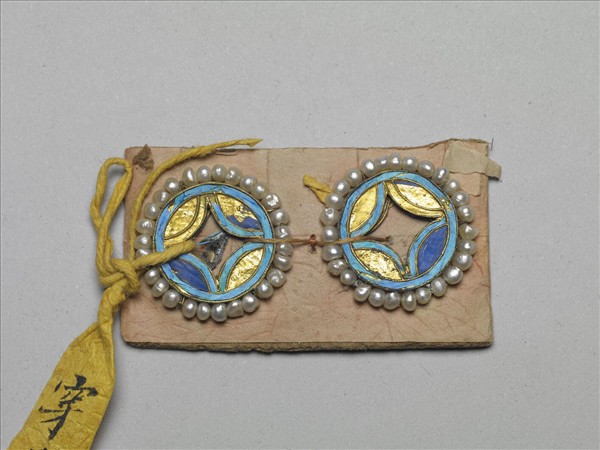 緝米珠點翠耳環