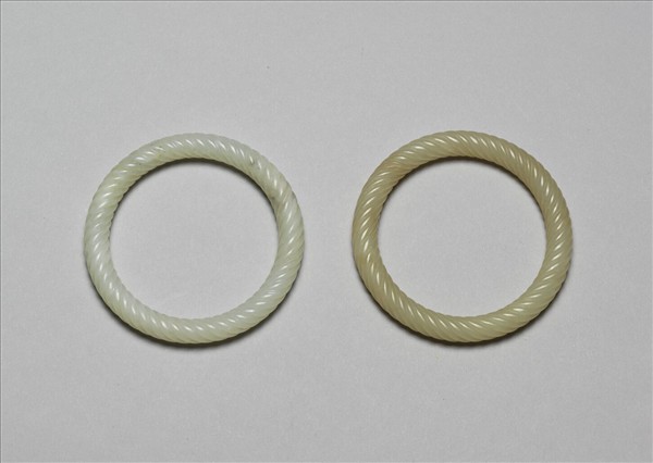 玉絞絲紋鐲