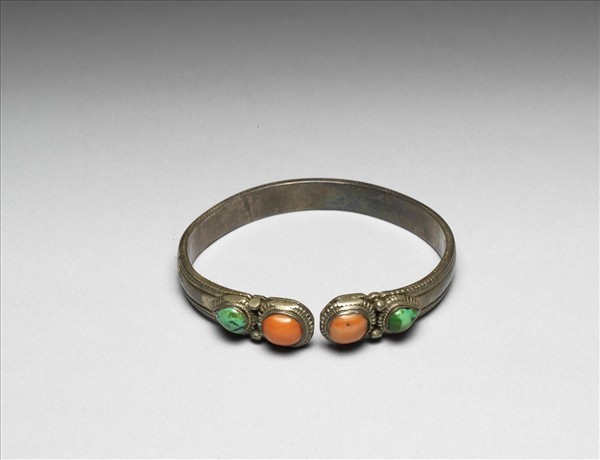 銀嵌珊瑚松石手鐲