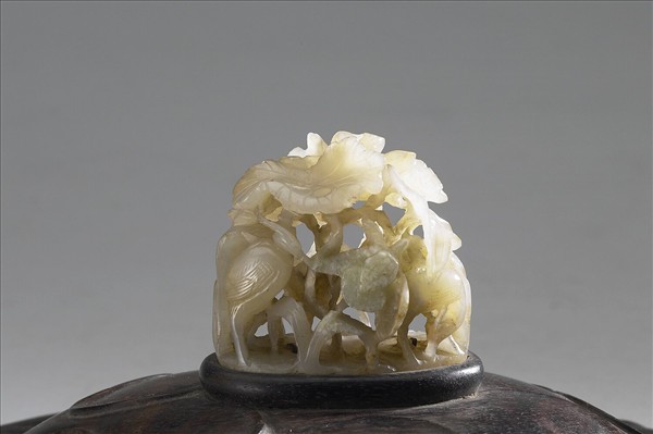 汀渚鷺鷥紋玉頂