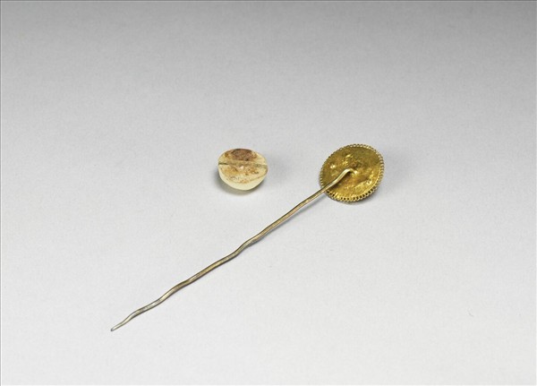 銀鍍金鑲假珠花形簪