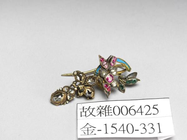 鑲玻璃花卉耳墜