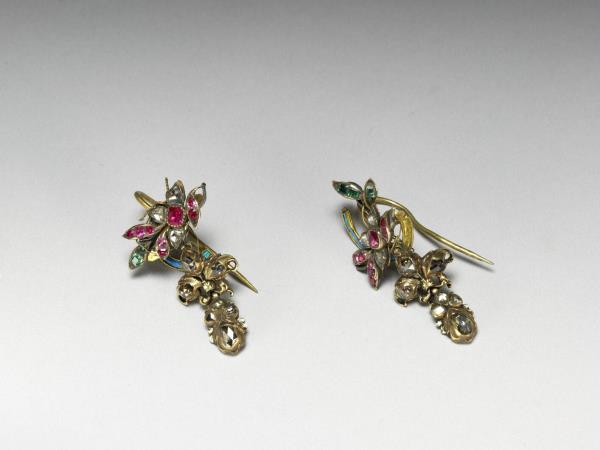 鑲玻璃花卉耳墜