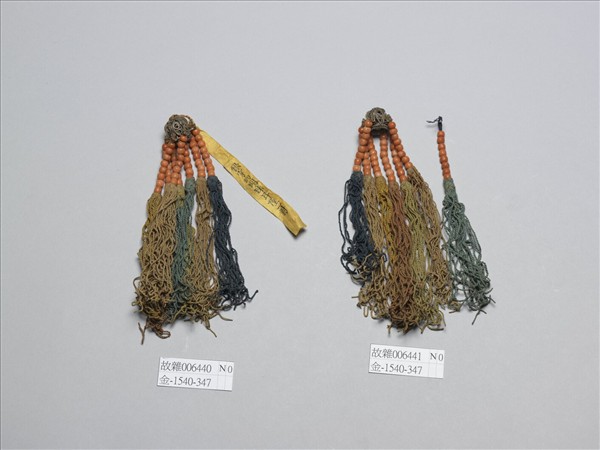 銀飾穿珊瑚珠串耳墜