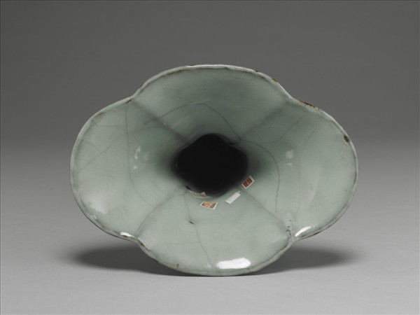 青瓷海棠式觚