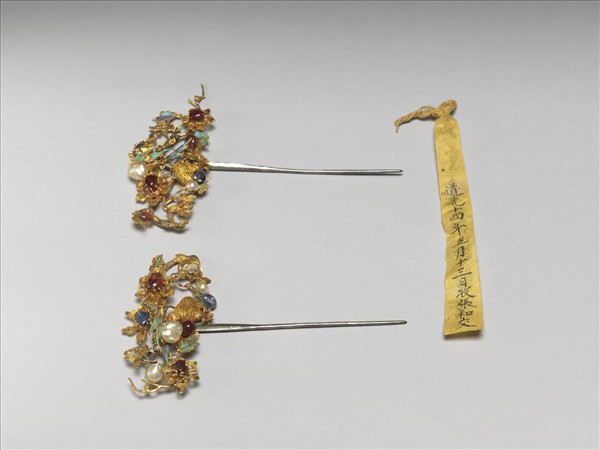 銀鍍金嵌珠寶鸚哥簪