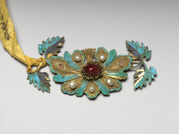 銀鍍金纍絲嵌珠寶蓮花結子